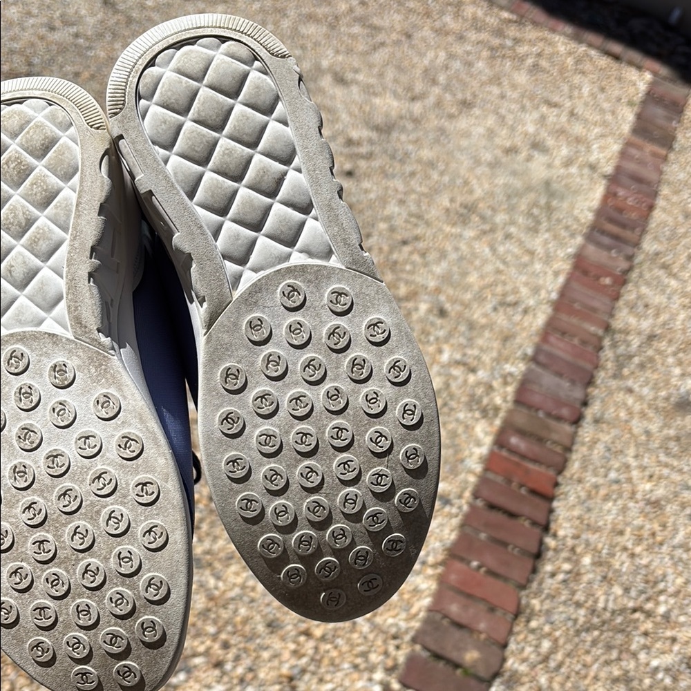 CHANEL Blue and White Sneakers - Picture 3 of 4